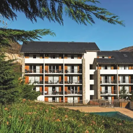 Les Trois Domaines 2p 4 *